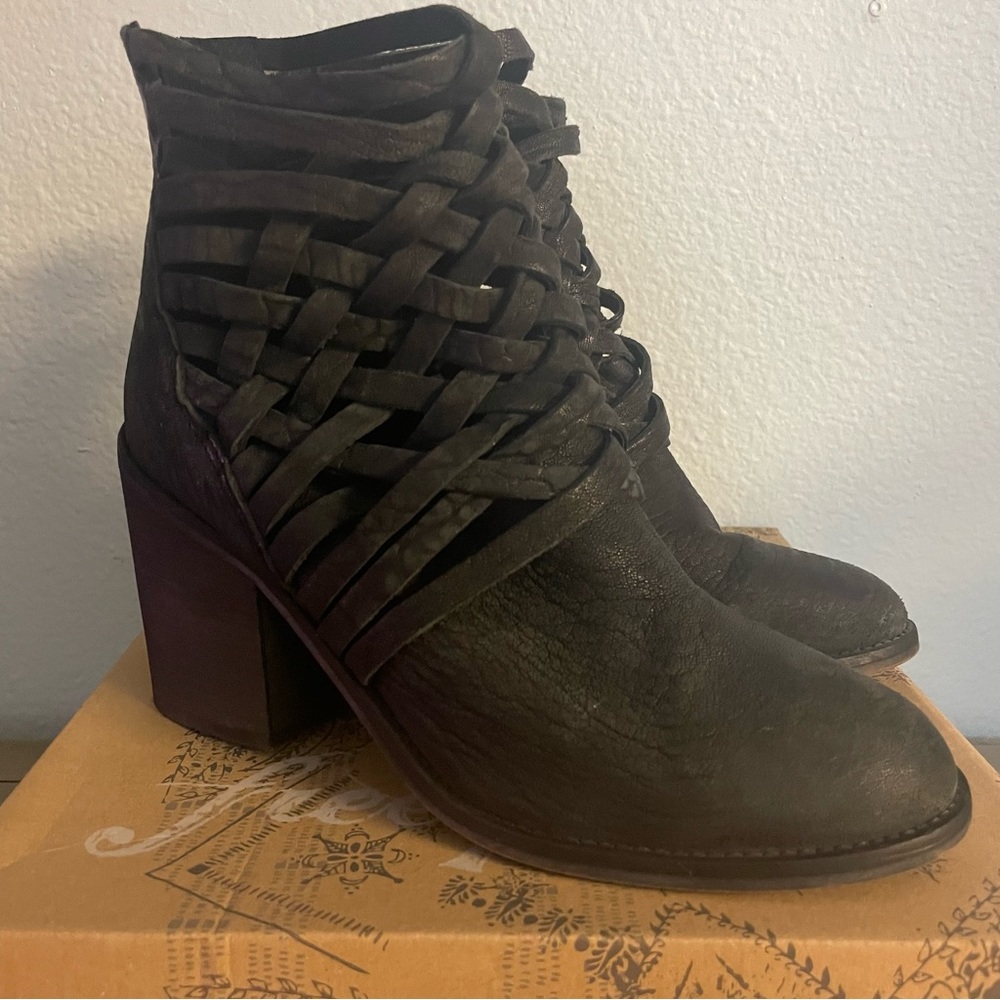 Free People Carrera black heeled ankle boots size 39